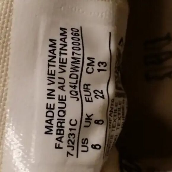 Toddler's Kid's Converse Chuck Taylor All Star High Top - Size 6 T - Picture 2 of 5